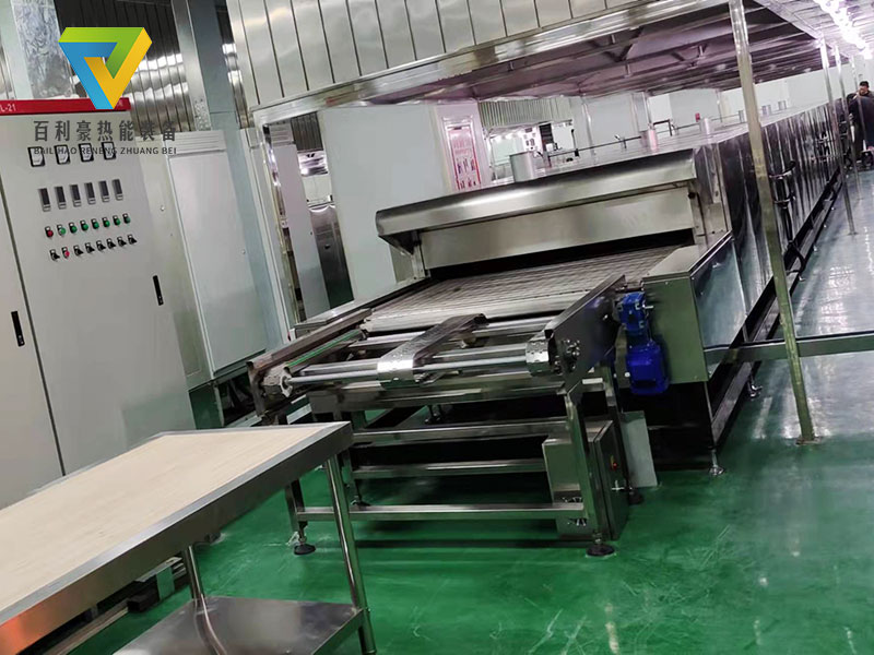 熱烈祝賀我公司新疆客戶定制的馕餅隧道爐已到達(dá)現(xiàn)場安裝！